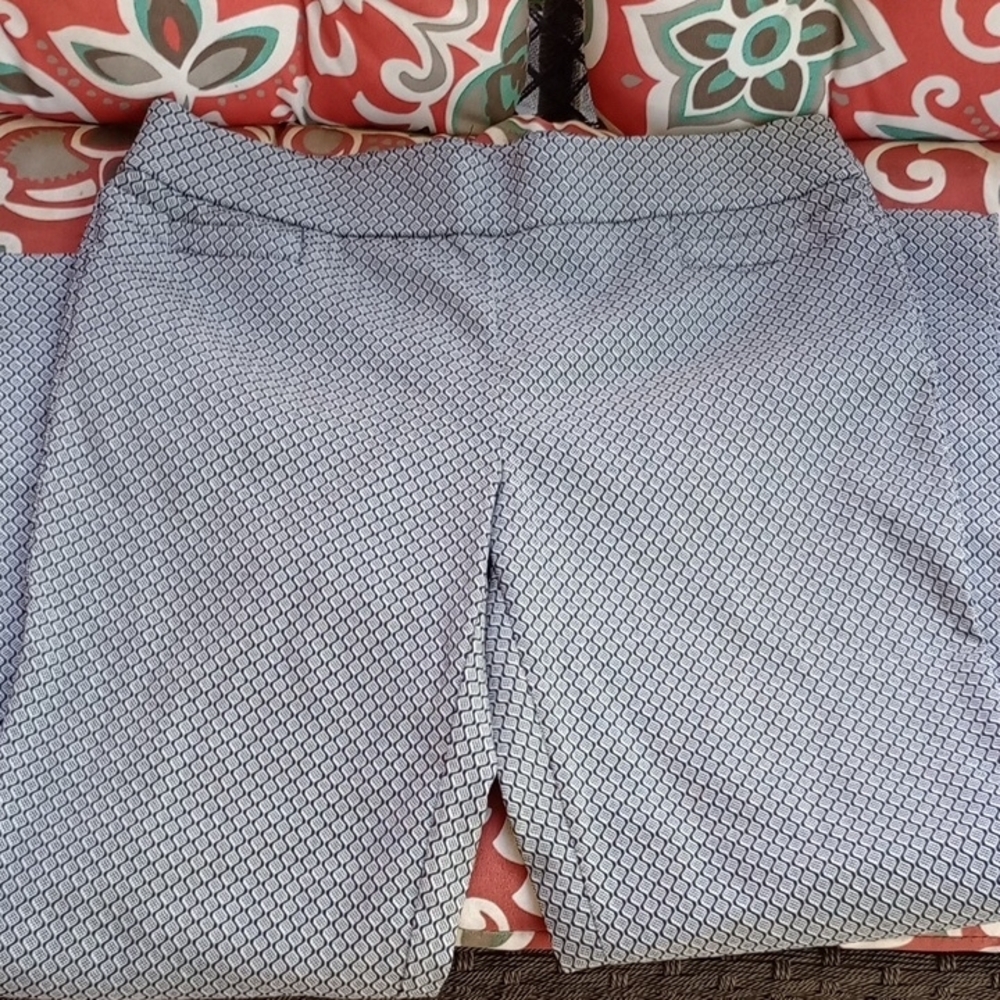 Stylish Geometric Patterned Pants - image 5